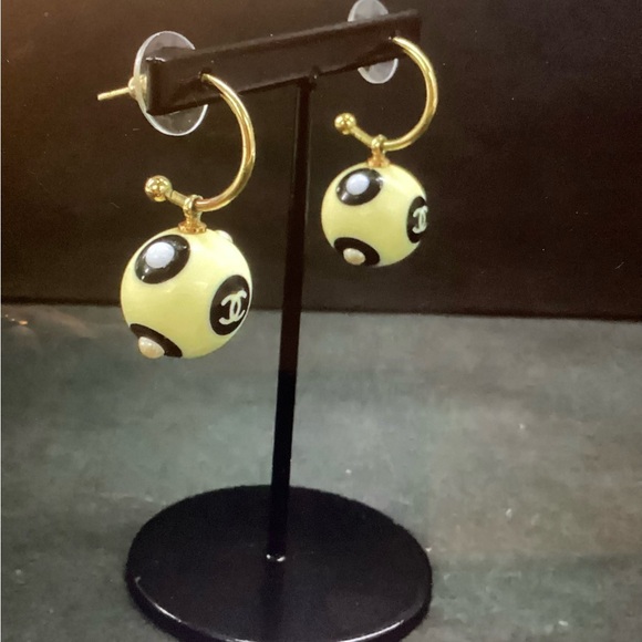 CHANEL CC Logo Ball Hoop Pierced Earrings - Picture 5 of 9